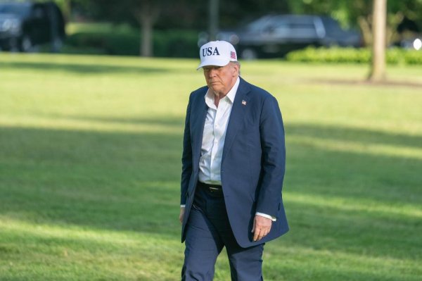 大发配资 爱泼斯坦案“反噬”特朗普阵营 MAGA裂痕扩大_大皖新闻 | 安徽网